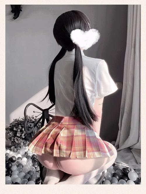 想看热辣可爱制服？这里有下载地址！