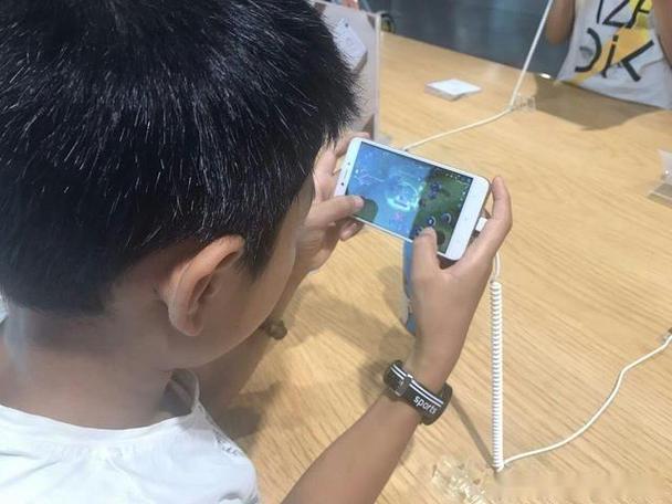 台北仲夏夜之梦游戏火爆!弟弟沉迷的原因找到了!