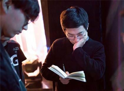 突发！edg教练nofe辞职，粉丝们怎么看？