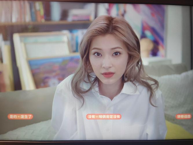 完蛋我被美女包围了微博：游戏火爆背后是哪些因素？