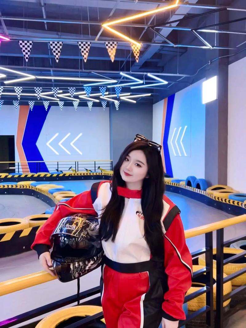 速度与美貌并存：美女卡丁车手巅峰对决