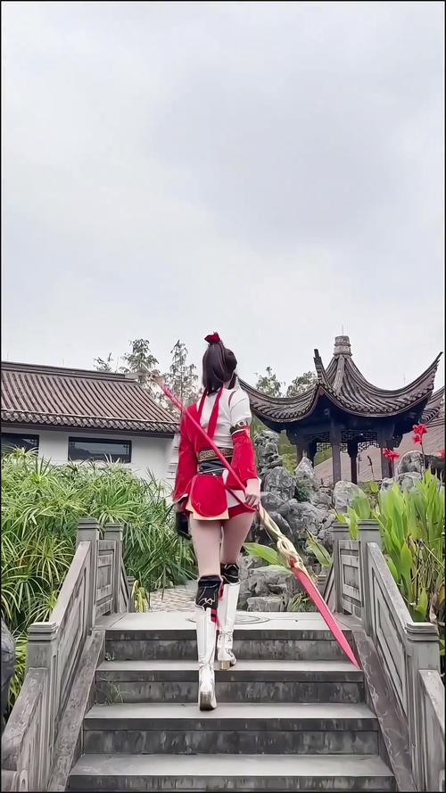 云缨衣服泛黄怎么办？简单方法还你洁净衣物！