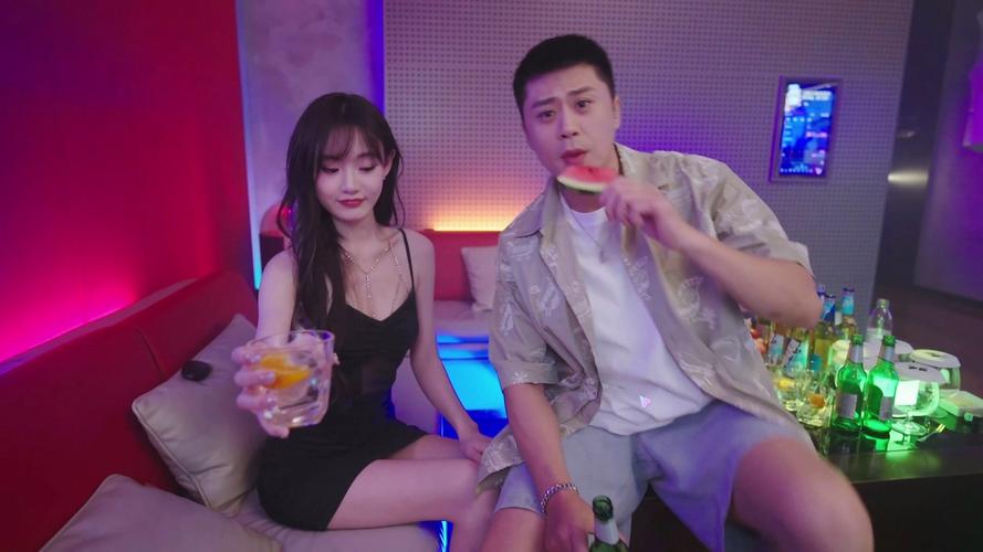 完蛋我被美女包围了：高甜剧情引爆姿态新体验