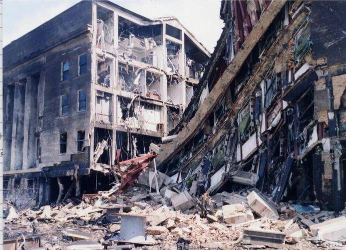 阿富汗战火：一个饱受战争摧残的国度