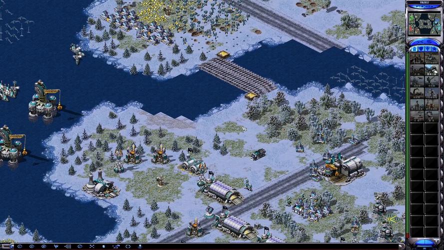 红警2秘密基地：隐藏地图与任务大揭秘