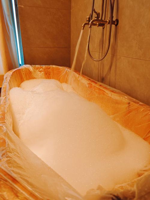 探索泡泡浴新体验：八尺夫人官方网站推荐