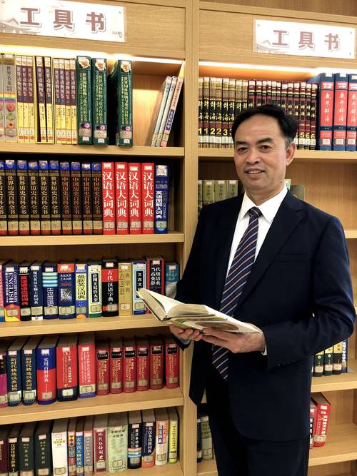 校长先生V0.164内含海阁游戏,快来下载体验!