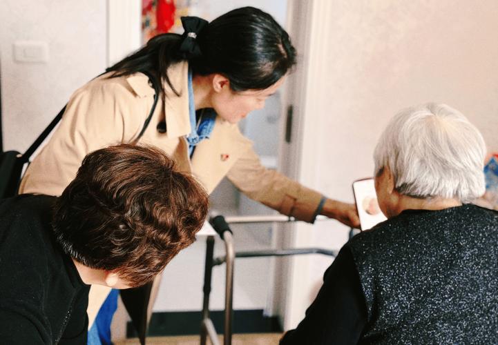 超社保服务人员小缘游戏下载攻略：杨过游戏怎么玩？