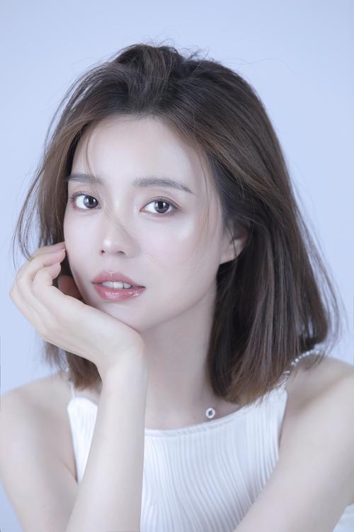 想看李丽莎秀人网?这里有你想要的全部版本