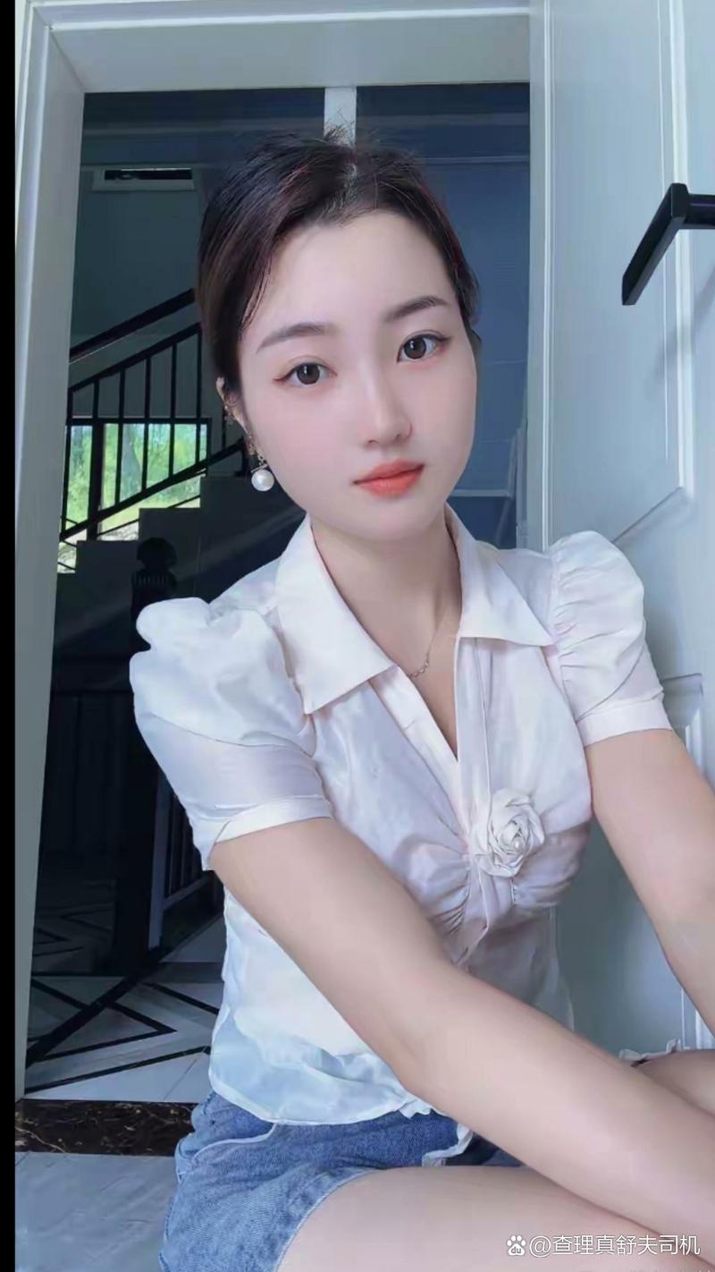 公司女孩官网：她们的故事，你的职场启示