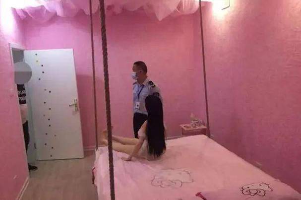 想体验刺激的酒店模拟?性爱酒店模拟器官方网站带你进入!