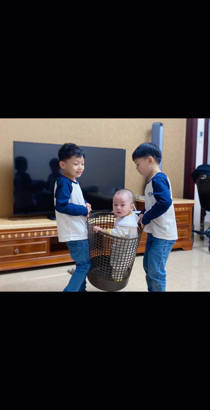 想知道你弟弟在玩什么游戏吗？重返仙域，仙气十足！