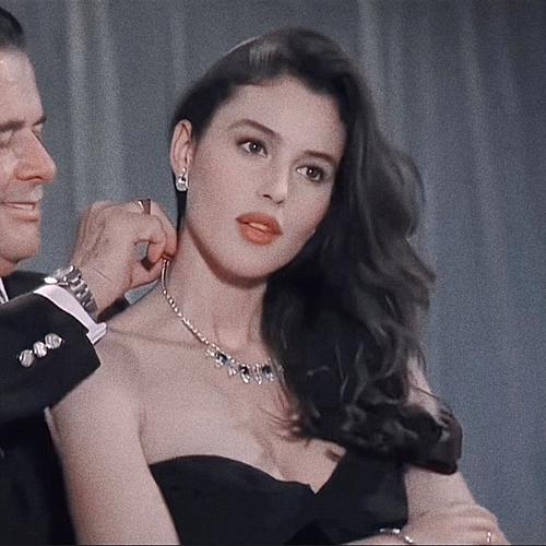 急速下载时尚女王莫妮卡EP4安卓版：畅玩游戏无压力