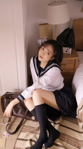 李丽莎秀人网绅士游戏：高颜值写真模特写真集