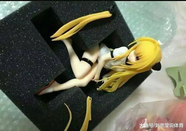 精美桌面杨过手办,游戏爱好者必备收藏