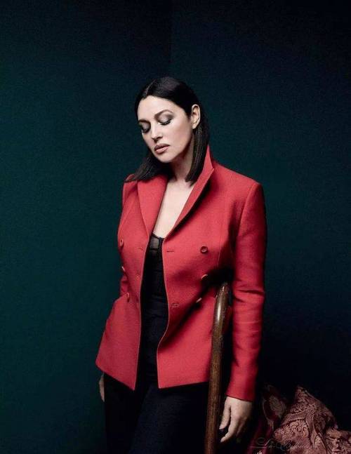 寻找时尚女王莫妮卡第一季完结最新版本,高清资源推荐!