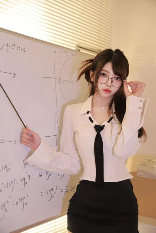 想教妻子cosplay？官方网站提供详细指导和素材