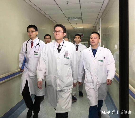 骨科医生和大学讲师的峰回路转：最新进展