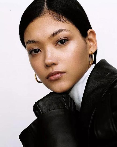 还在找隔壁黑人更新地址？官方入口在此！