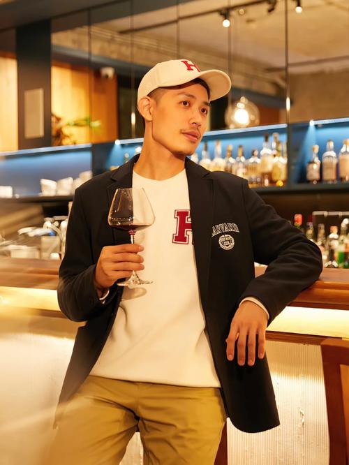 职场狂想曲官网：超人气职场恋爱游戏等你体验