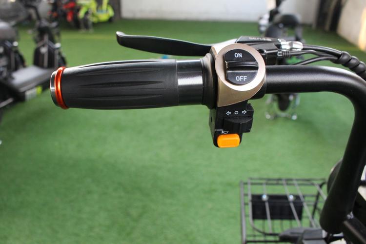 凤凰V12最新完整版:超流畅体验,玩转个性化设置