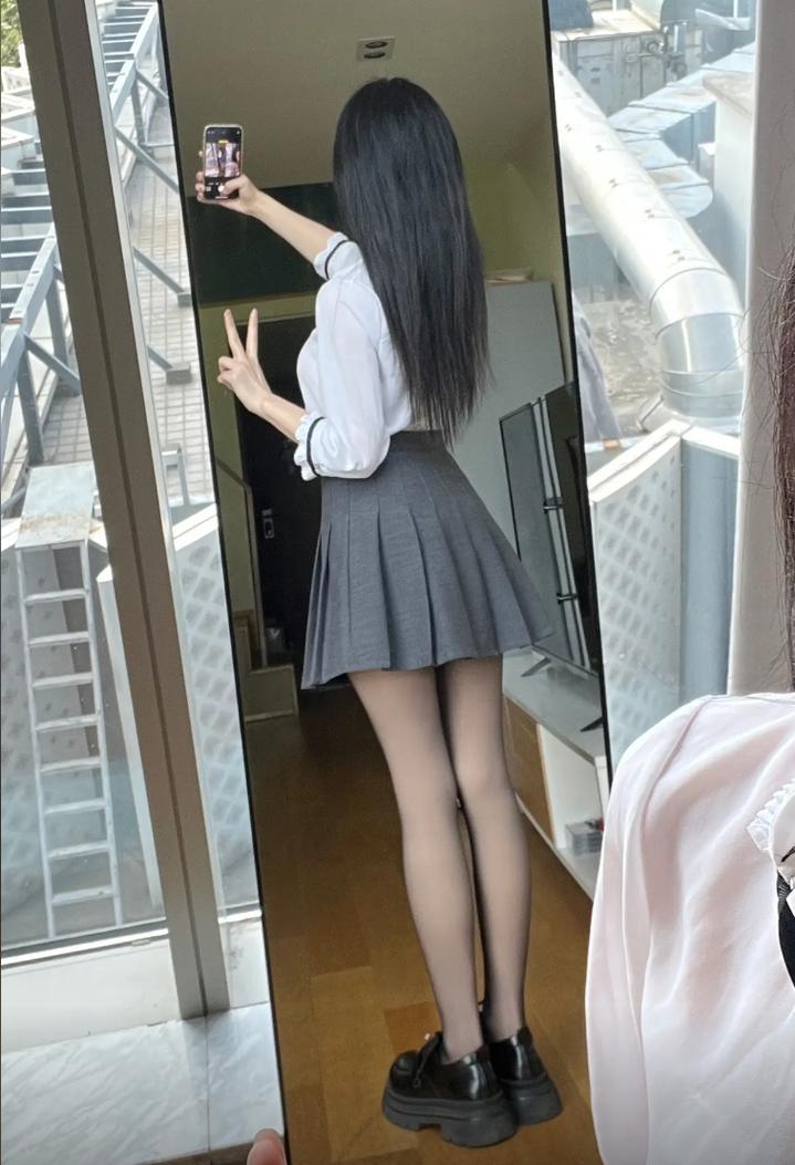 热辣可爱紫罗兰：超全版本合集，带你体验不一样的魅力！
