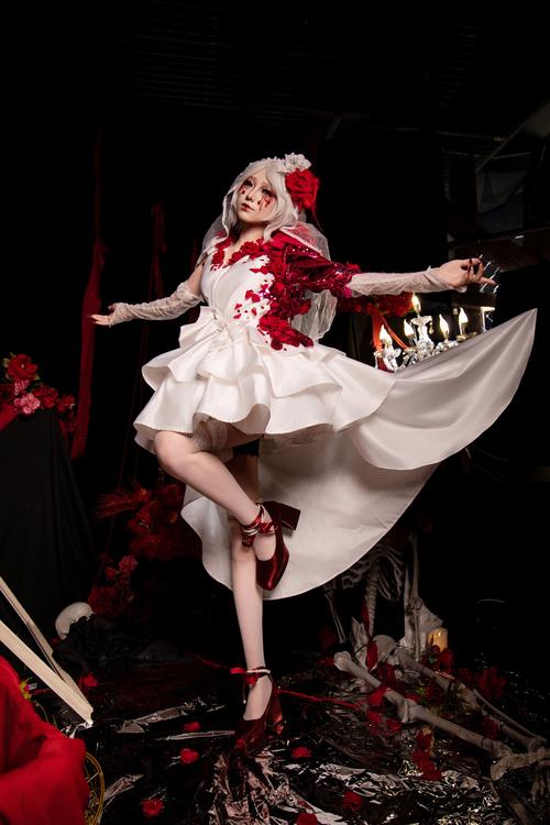 新婚妻子Cosplay游戏：绅士玩家的快乐源泉